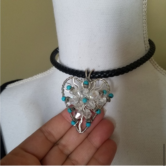Swarovski Elements & Turquoise Beads Heart Pendant Choker on Faux Leather Cord - Picture 12 of 16